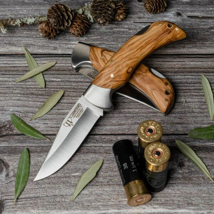 CUDEMAN - FOLDING SKINNER 9CM STANDARD BLADE, SATIN OLIVE WOOD HANDLE (324-L)